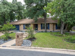 2110 Wychwood DR, Austin, TX 78746