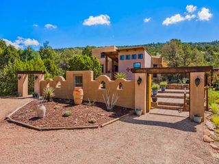 154 Ojo de la Vaca C, Santa Fe, NM 87505