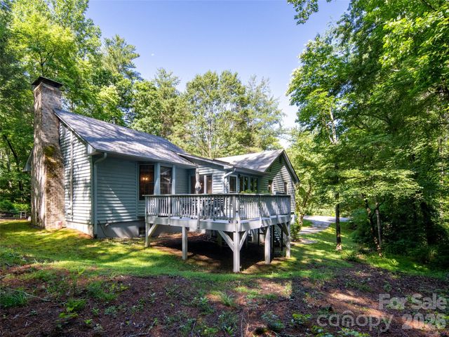 30 Falcon Wood Way, Hendersonville, NC 28739