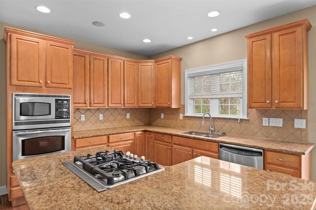 9333 Standerwick Lane, Huntersville, NC 28078