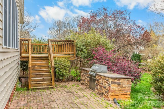 9333 Standerwick Lane, Huntersville, NC 28078