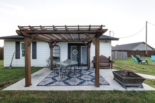 511 S Sulphur Street, Leonard, TX 75452