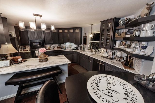 511 S Sulphur Street, Leonard, TX 75452