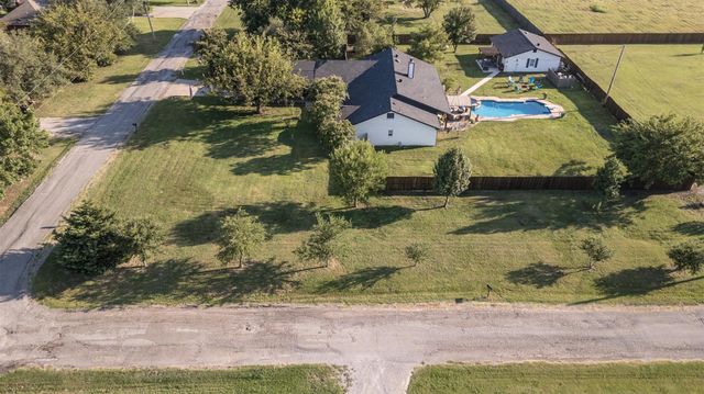 511 S Sulphur Street, Leonard, TX 75452