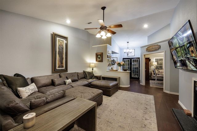 511 S Sulphur Street, Leonard, TX 75452