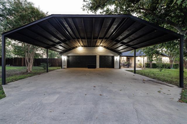 511 S Sulphur Street, Leonard, TX 75452