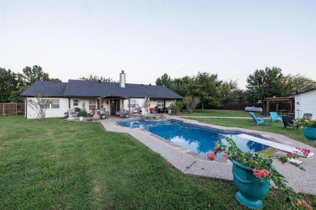 511 S Sulphur Street, Leonard, TX 75452