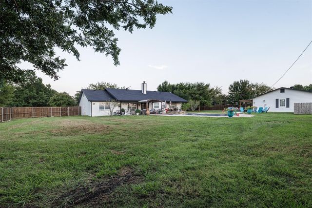 511 S Sulphur Street, Leonard, TX 75452