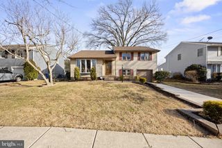121 RIDGE RD, Cherry Hill, NJ 08002