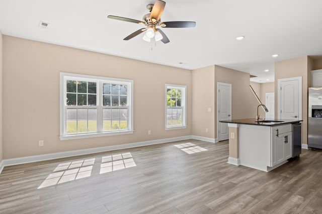 346 Kiskadee Loop Unit F, Conway, SC 29526