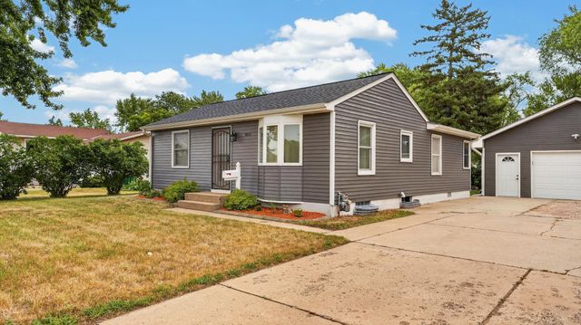 9041 Portland Avenue S, Bloomington, MN 55420