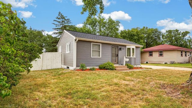 9041 Portland Avenue S, Bloomington, MN 55420