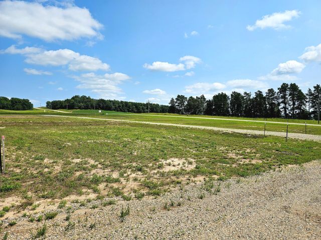 37577 470th St #14, Frazee, MN 56544