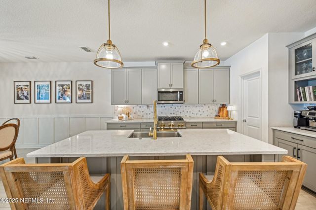 24 OAKHURST Court, St. Augustine, FL 32092