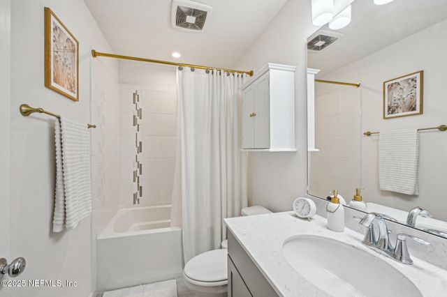 24 OAKHURST Court, St. Augustine, FL 32092