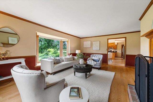 10800 N Norway DRIVE, Mequon, WI 53092