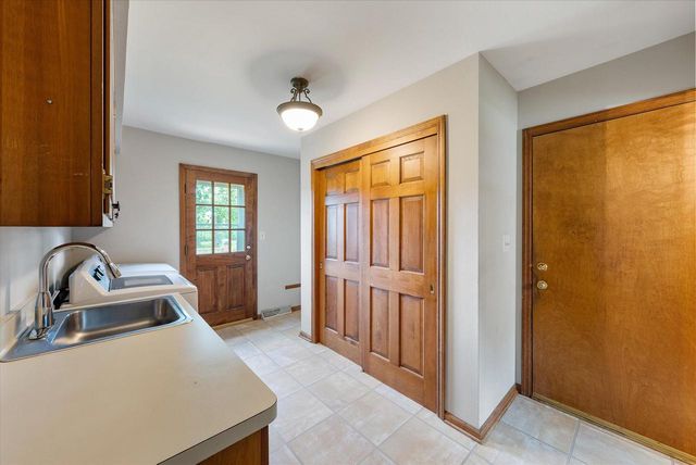 10800 N Norway DRIVE, Mequon, WI 53092