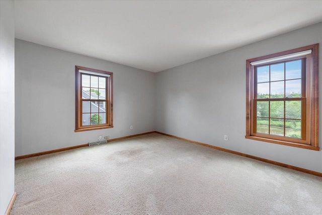 10800 N Norway DRIVE, Mequon, WI 53092
