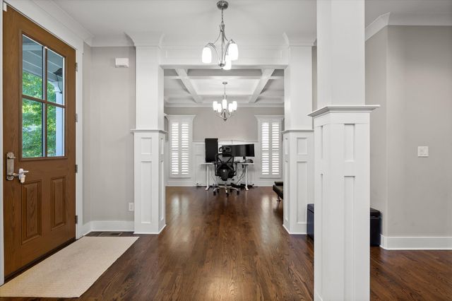 200 W Peak Street, Chattanooga, TN 37405