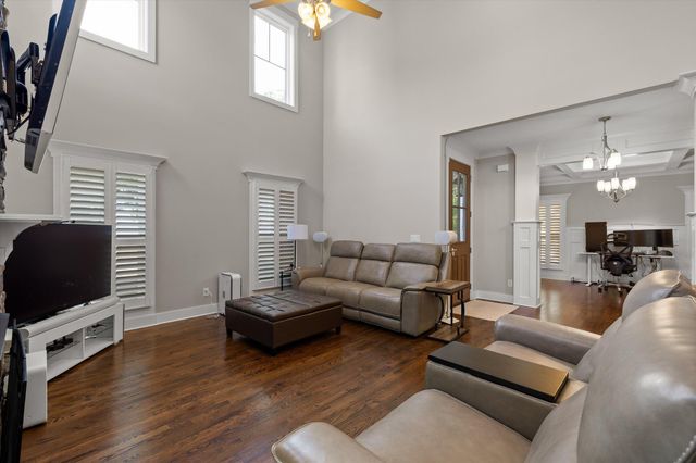 200 W Peak Street, Chattanooga, TN 37405
