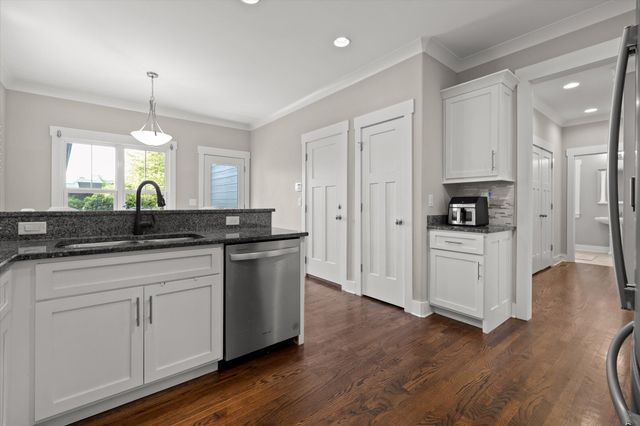 200 W Peak Street, Chattanooga, TN 37405