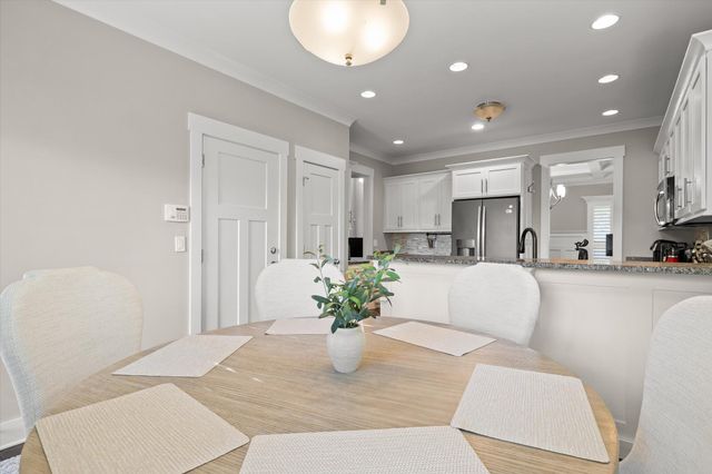 200 W Peak Street, Chattanooga, TN 37405