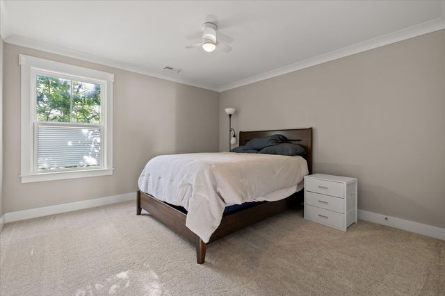 200 W Peak Street, Chattanooga, TN 37405