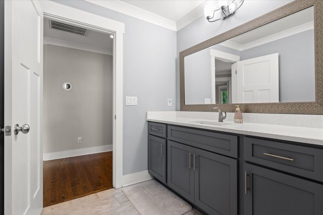 200 W Peak Street, Chattanooga, TN 37405
