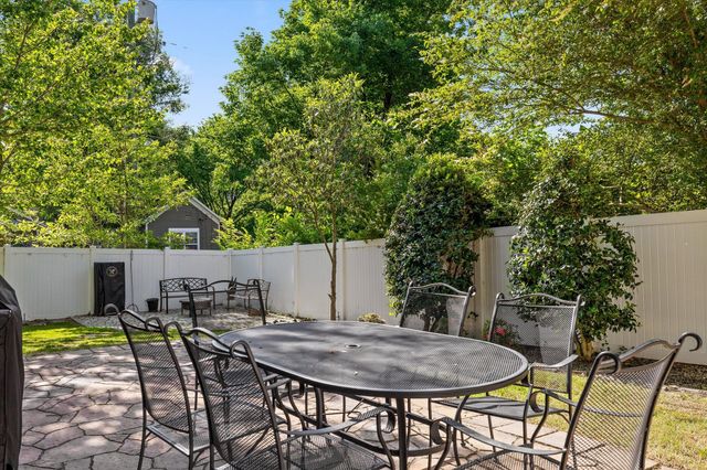 200 W Peak Street, Chattanooga, TN 37405