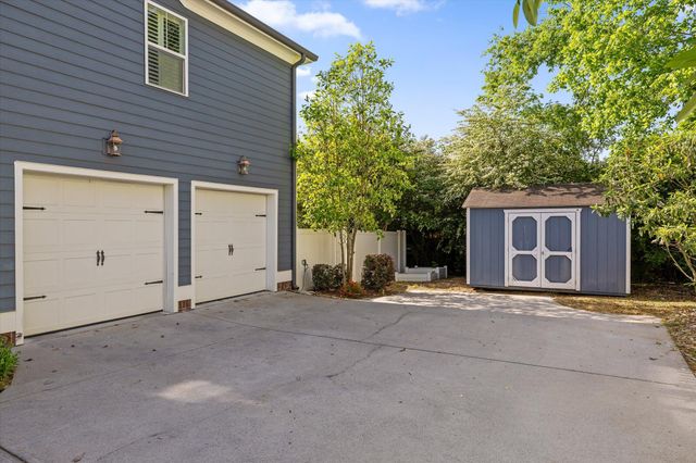 200 W Peak Street, Chattanooga, TN 37405