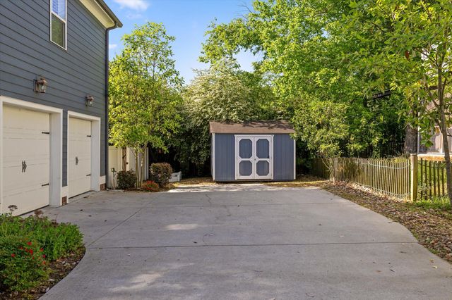 200 W Peak Street, Chattanooga, TN 37405