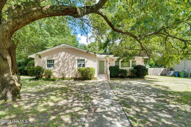 3609 Wilshire Boulevard, Wilmington, NC 28403