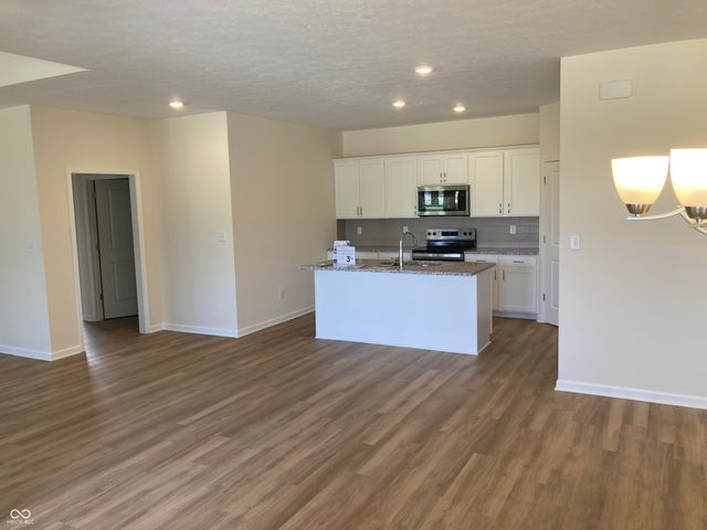 6204 Fairview Drive, Mccordsville, IN 46055