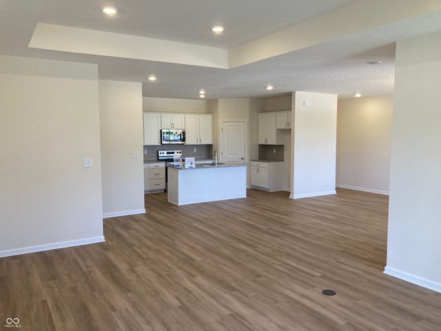 6204 Fairview Drive, Mccordsville, IN 46055