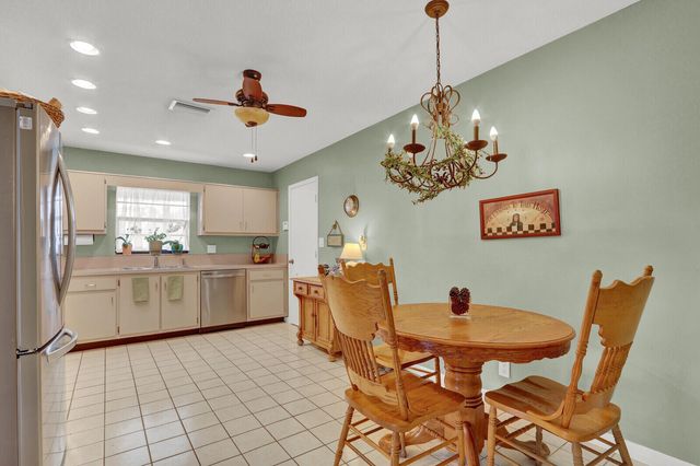 21946 White Pine Terrace, Boca Raton, FL 33428