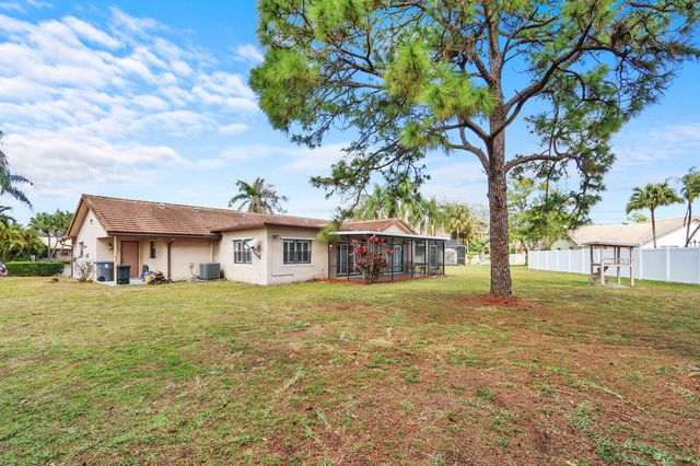 21946 White Pine Terrace, Boca Raton, FL 33428