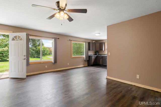 1071 N Second Avenue, Trenary, MI 49891