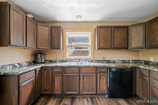 1071 N Second Avenue, Trenary, MI 49891