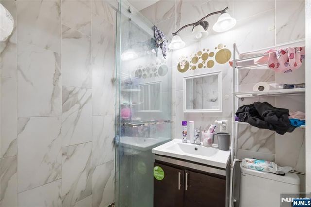 6245 Kennedy Boulevard, North Bergen, NJ 07047