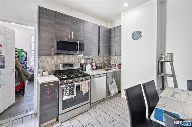 6245 Kennedy Boulevard, North Bergen, NJ 07047