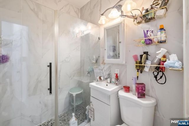 6245 Kennedy Boulevard, North Bergen, NJ 07047