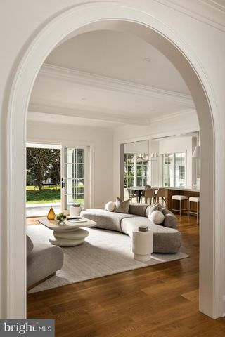 5900 KENNEDY DR, Chevy Chase, MD 20815