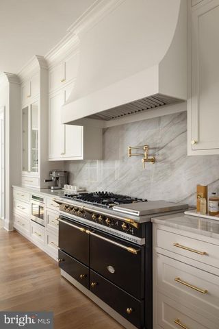 5900 KENNEDY DR, Chevy Chase, MD 20815