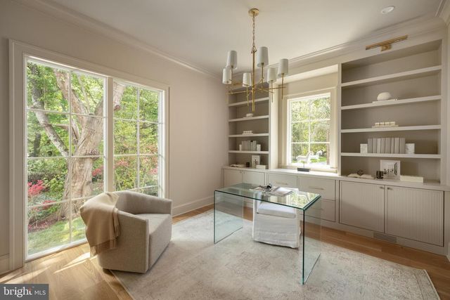 5900 KENNEDY DR, Chevy Chase, MD 20815
