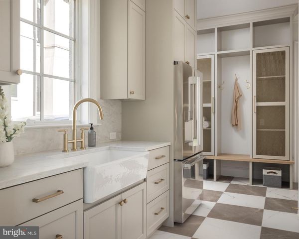 5900 KENNEDY DR, Chevy Chase, MD 20815