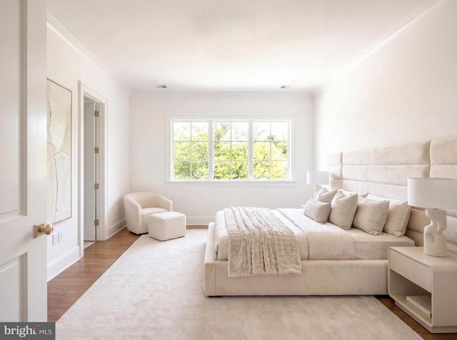 5900 KENNEDY DR, Chevy Chase, MD 20815