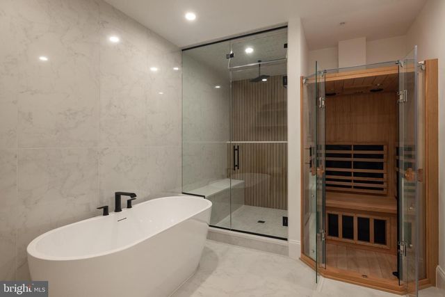 5900 KENNEDY DR, Chevy Chase, MD 20815