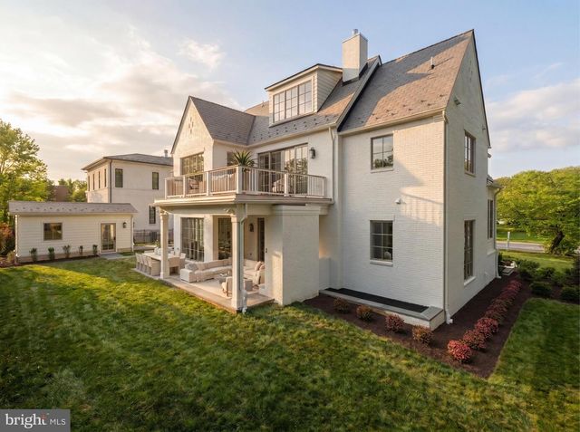 5900 KENNEDY DR, Chevy Chase, MD 20815