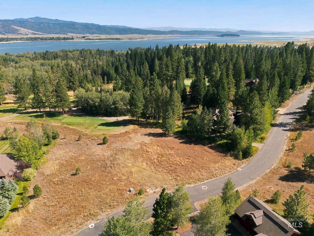 880 Discovery Dr, Donnelly, ID 83615 photo 3