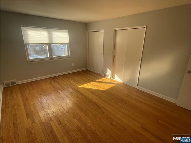 262-268 Fort Lee Road 264, Teaneck, NJ 07666